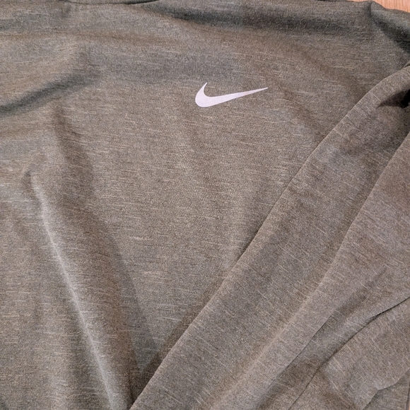 Nike running long sleeve - Picture 1 of 6